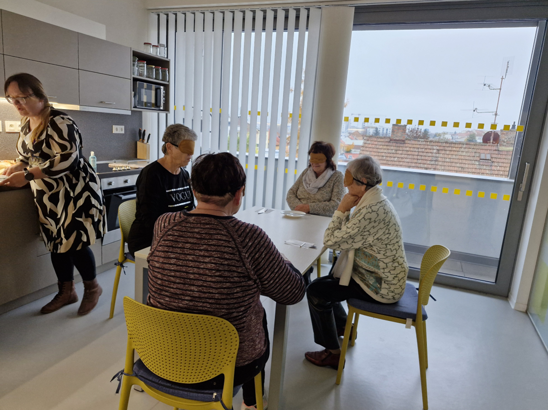 Příprava svačinky poslepu